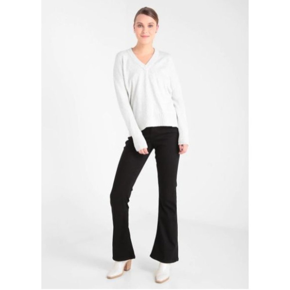 Liverpool Women's Jeans Size 28/6 Gray lucy boocut